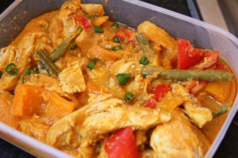 yellow chicken curry