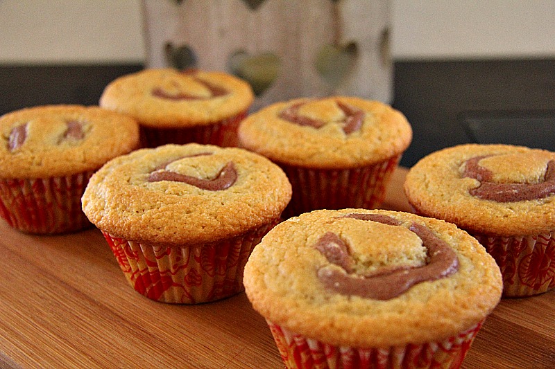 cinnamon-swirl-muffins