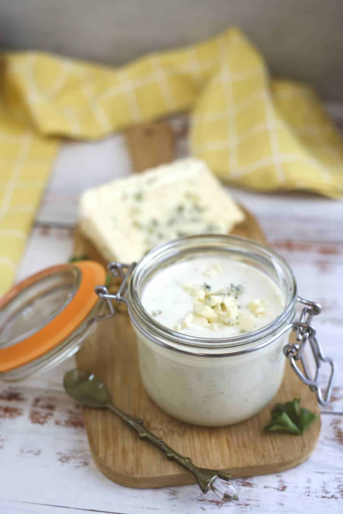 blue cheese dressing in a jar