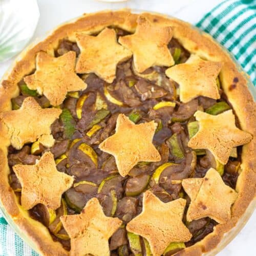 A keto apple pie with stars on top.