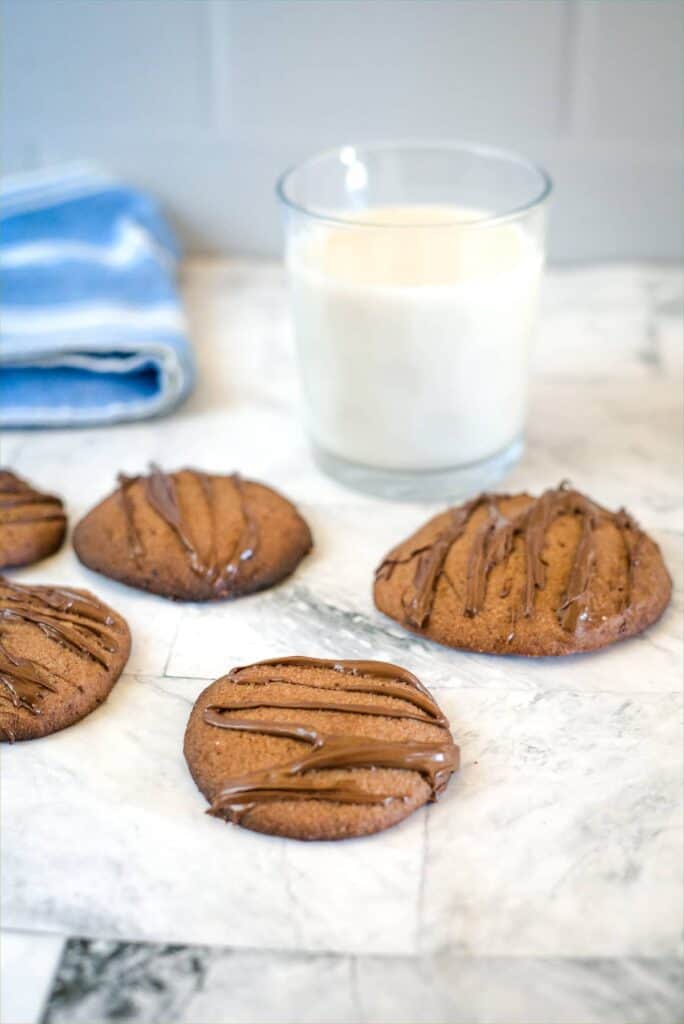 chocolate almond flour cookies