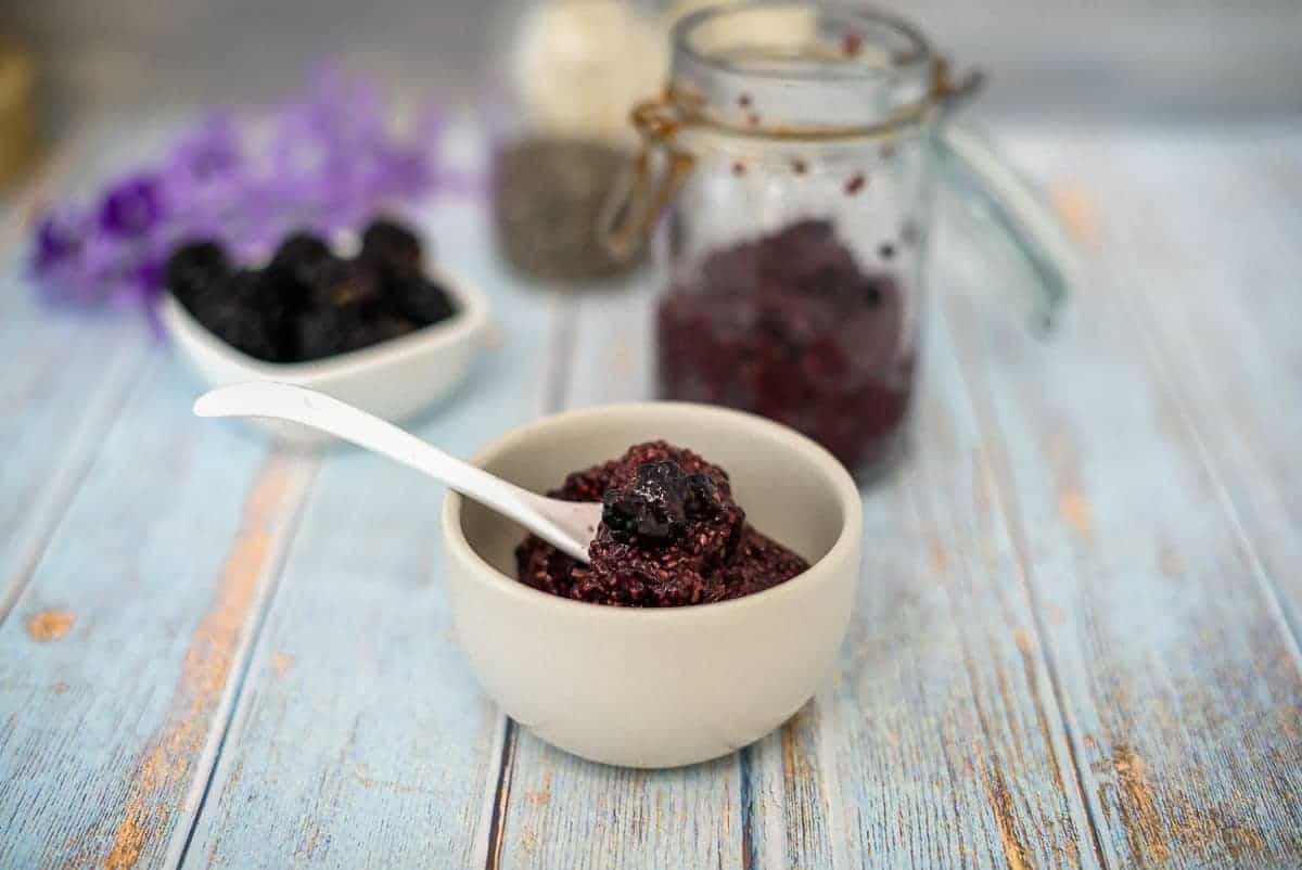 blackberry chia jam in bowl