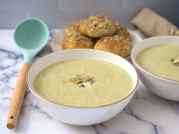 keto broccoli stilton soup