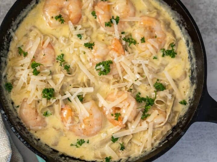 shrimp alfredo in skillet