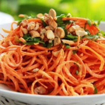 spiralized carrot noodles
